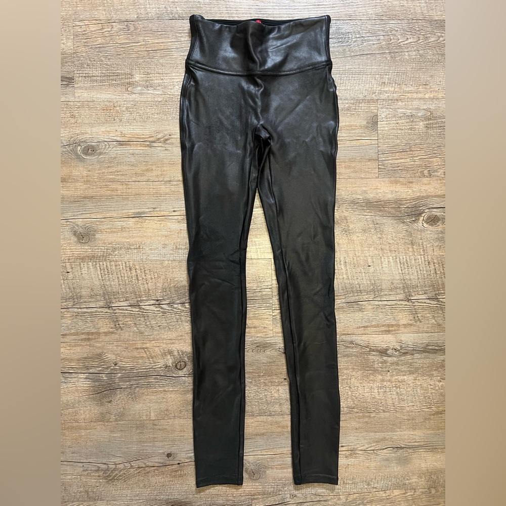 Spanx faux leather leggings - size xsmall - Picture 2 of 10